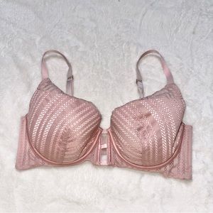 Victoria’s Secret Lined Plunge Bra!